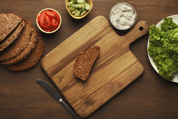 Making healthy bruschettas with organic ingredients