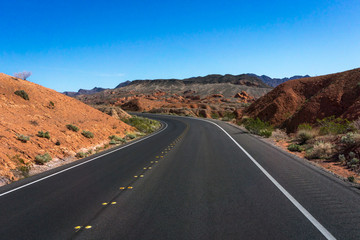 Fototapeta na wymiar Death Valley - Road