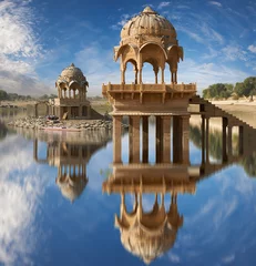 Poster Gadi Sagar-tempel op Gadisar-meer Jaisalmer, India. © jura_taranik