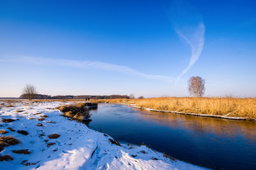 Zimowy dzień nad rzeką Supraśl