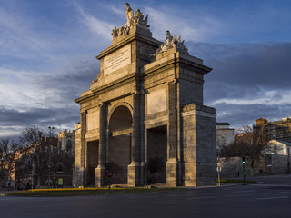 Naklejka premium Toledo gate in Madrid (Spain)