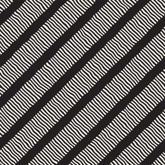 Hand drawn lines seamless pattern. Abstract geometric tiling background. Freehand black and white texture.