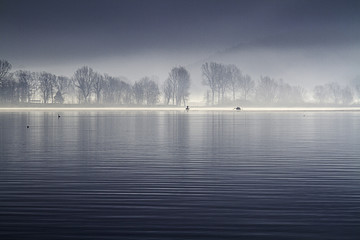 como lake in winter