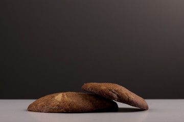 lecker selbst gemachte runde Cookies Kekse American Style mit Schokolade