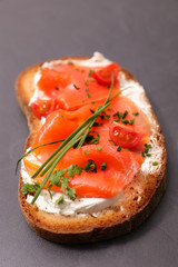 bruschetta, bread with salmon and cream