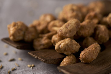 cacahuetes garrapinados, spanish candied peanuts