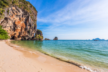 Naklejka premium Tranquil Railay beach in Krabi, south of Thailand