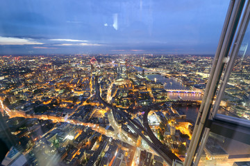 Fototapeta na wymiar LOAerial view of London Bridges at night, London