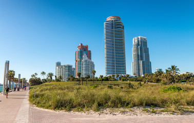 Fototapeta na wymiar South Pointe Park on a beautiful winter day, Miami - Florida