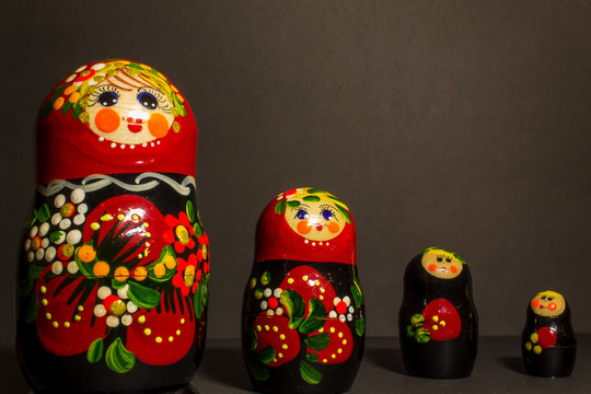 Russian nesting dolls, Khokhloma