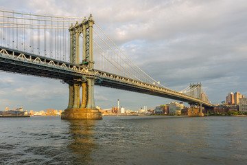 Fototapeta na wymiar Sunset view of Manhattan Bridge, New York