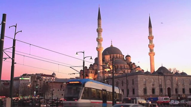 Yeni Mosque calls Muslims for evening pray at Eminonu Square