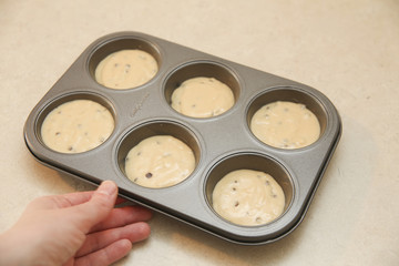 preparing muffin