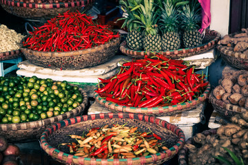 Fototapeta premium tropical spices and fruits sold at a Dong Xuan market in Hanoi (Vietnam)