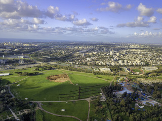 Obraz premium Tel Aviv Cityscape HaYarkon Park