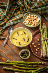 Asparagus cream soup