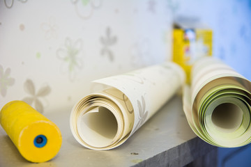 Rubber wallpaper roller and vinyl wallpaper for room repair