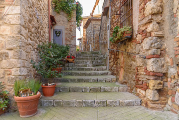 Fototapeta na wymiar alley in the medieval village of Montorsaio, Tuscany, Italy