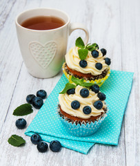 Cupcakes with fresh blueberries