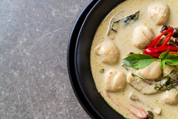 green curry with fish ball