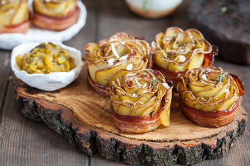 Crispy potato roses