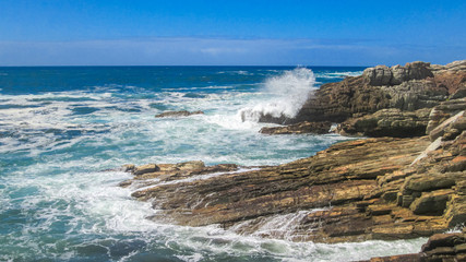 crushing waves on stonecoast