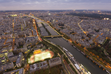 Naklejka premium wide view of Paris city at evening