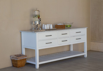 When you'er thirsty by the pool at a hotel