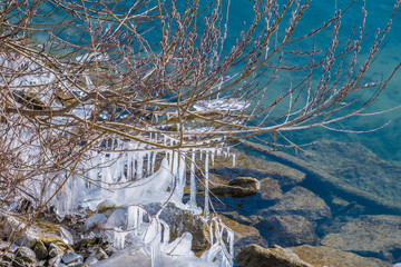 Fascinating ice formations, view from the Holzsteg, a wooden footbridge crossing the Upper Zurich Lake between Rapperswil and Hurden, Sankt Gallen, Schwyz, Switzerland