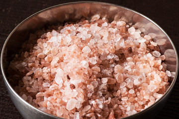Fototapeta na wymiar himalayan salt in metal bowl