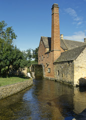 Picturesque old water mill on the River Eye,  Lower Slaughter, Gloucestershire, Cotswolds, UK