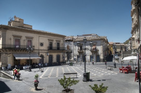 Piazza di Militello Val di Catania