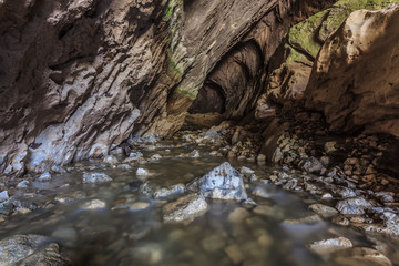 Fototapeta na wymiar Ponicova cave, Romania