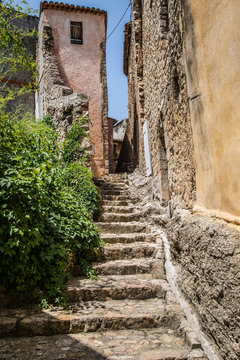 Stadt und Schloss Entrecasteaux, Var, Brignoles