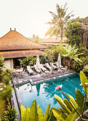 Villa wih infinity pool in Bali © Alen Ajan