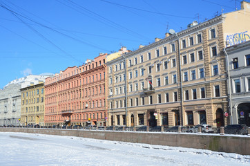 Fototapeta na wymiar Санкт-Петербург, набережная реки Мойки зимой