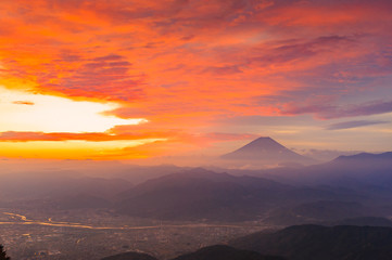 富士山と朝焼け