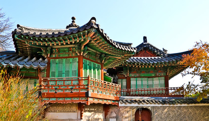 Fototapeta premium beautiful pavilions of ancient queen residence in changdeokgung palace seoul korea