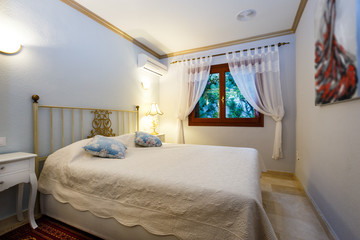 Romantic bedroom 2