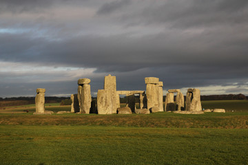 Obraz na płótnie Canvas the stones of Stonehenge, a prehistoric monument in Wiltshire, England. UNESCO World Heritage Sites