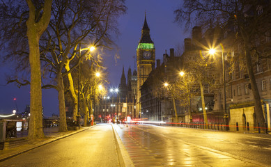 Fototapeta na wymiar night scene in London city. Big Ben in background