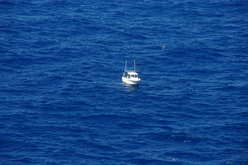 Obraz premium Le petit bateau de pêche