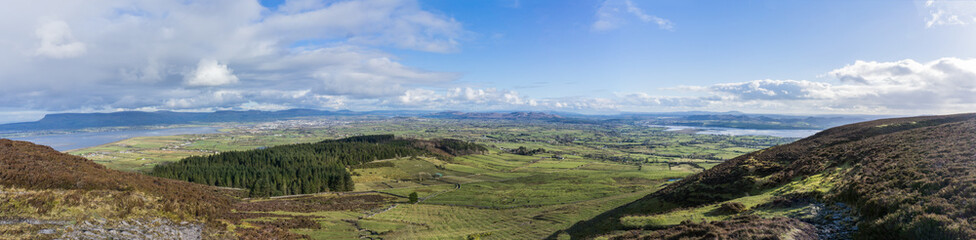 Fototapeta na wymiar Panoramaic view over a valley in Ireland