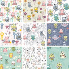 Fototapeta premium Vector seamless patterns with owls and flowers
