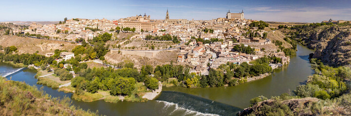 Fototapeta na wymiar Panoramic view of Toledo in Spain