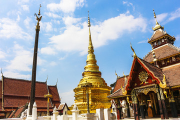 Naklejka premium wat pongsanook temple lampang city thailand