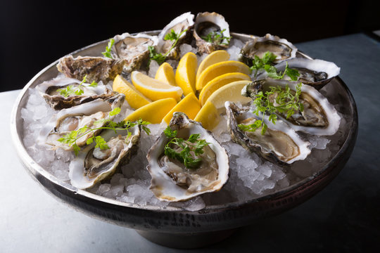 Oysters platter with lemon
