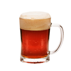 Dunkles Bier isoliert