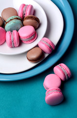 traditional french macarons