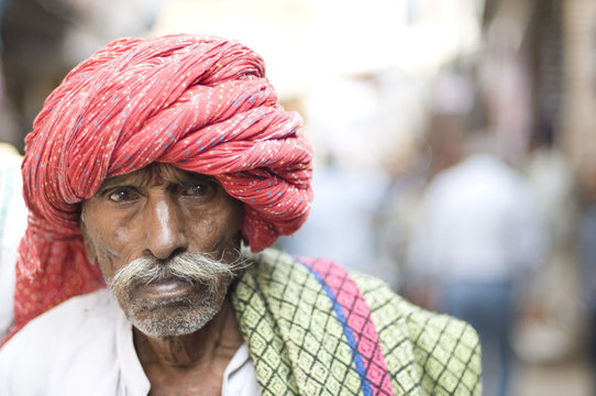 red turban, traditional costume, Rajasthan, rural India